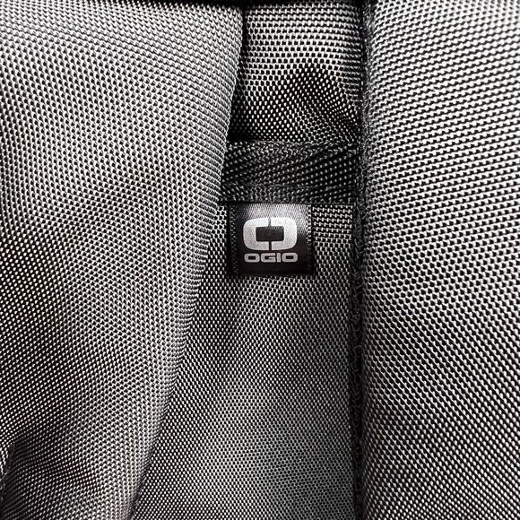 OGIO Convert Pack Tarmac Laptop Briefcase Backpack Bag Black Camo Zip Messenger - Picture 14 of 17